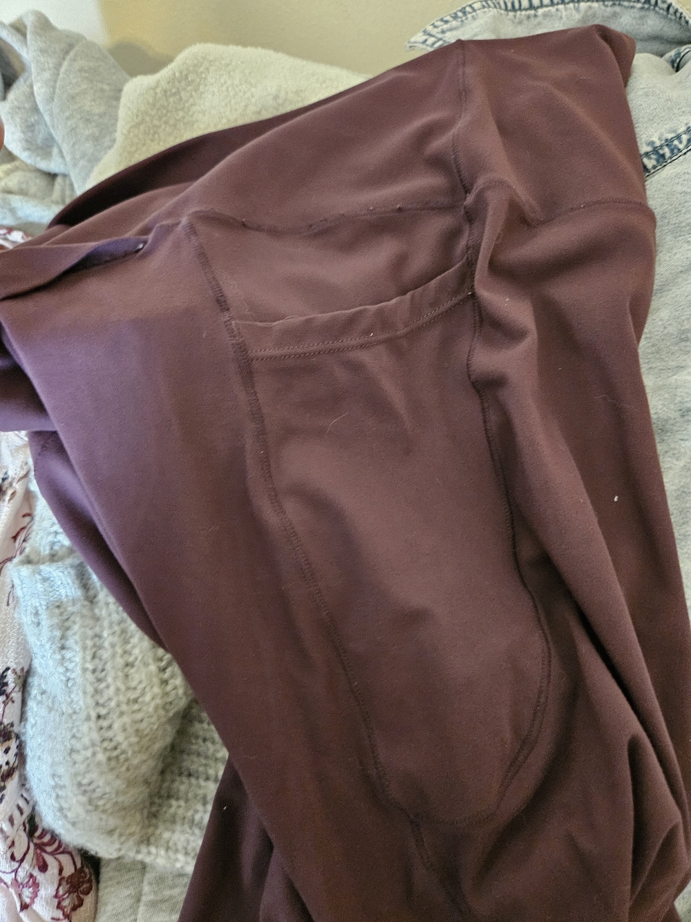HALARA Maroon High-Waist Leggings with Side Pocket